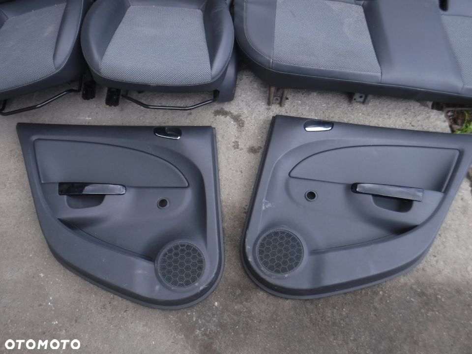 Opel Corsa D 5d skory siedzienia fotele  europa - 6