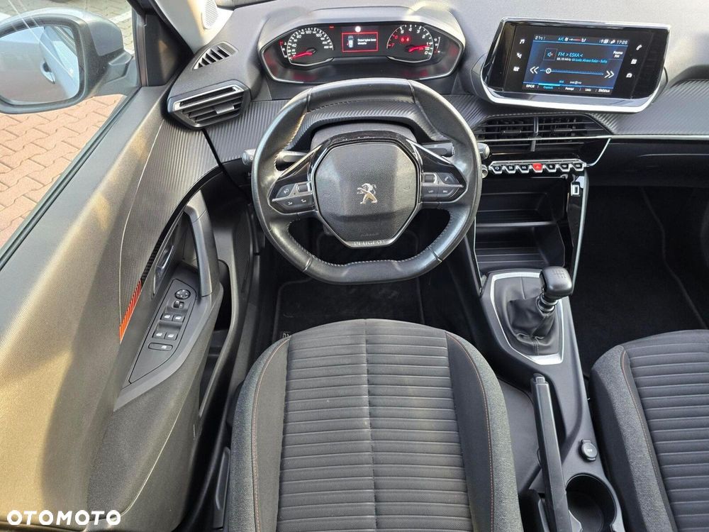 Peugeot 2008 1.2 PureTech Active S&S - 13