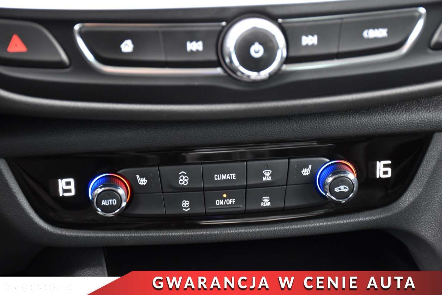 Opel Insignia - 22