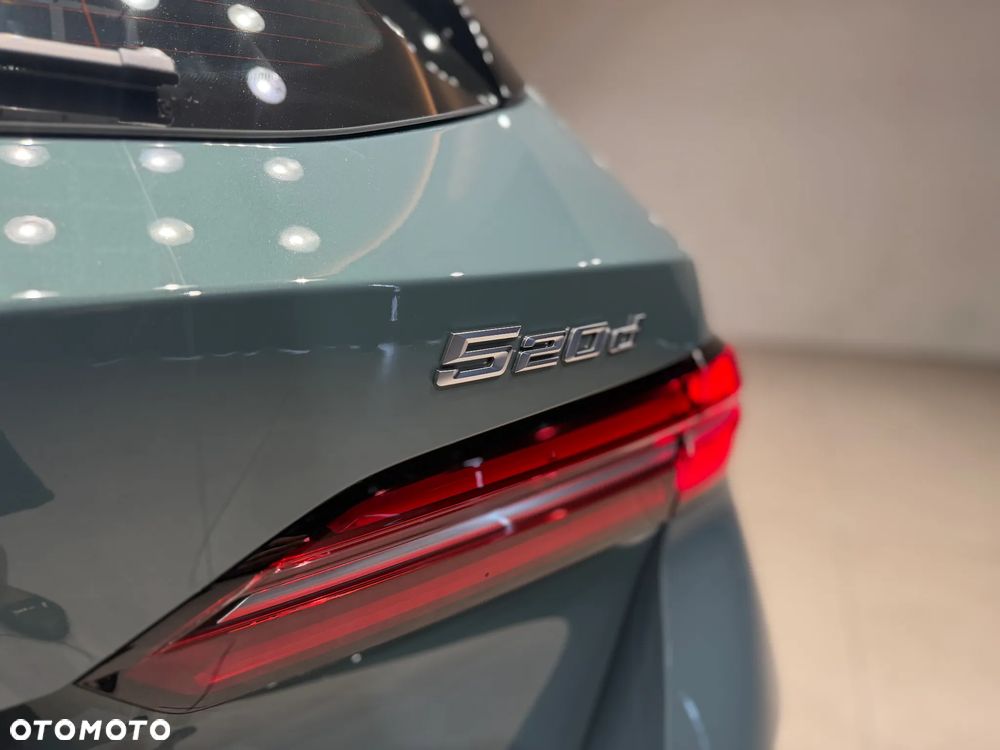 BMW Seria 5 520d mHEV - 25