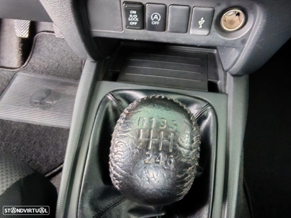 Mitsubishi L200 2.4 DI-D CE 4WD 3L - 16