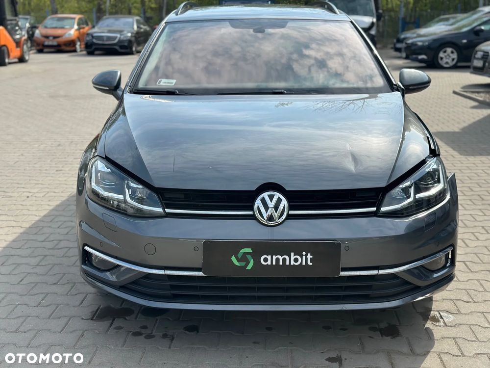 Volkswagen Golf - 2