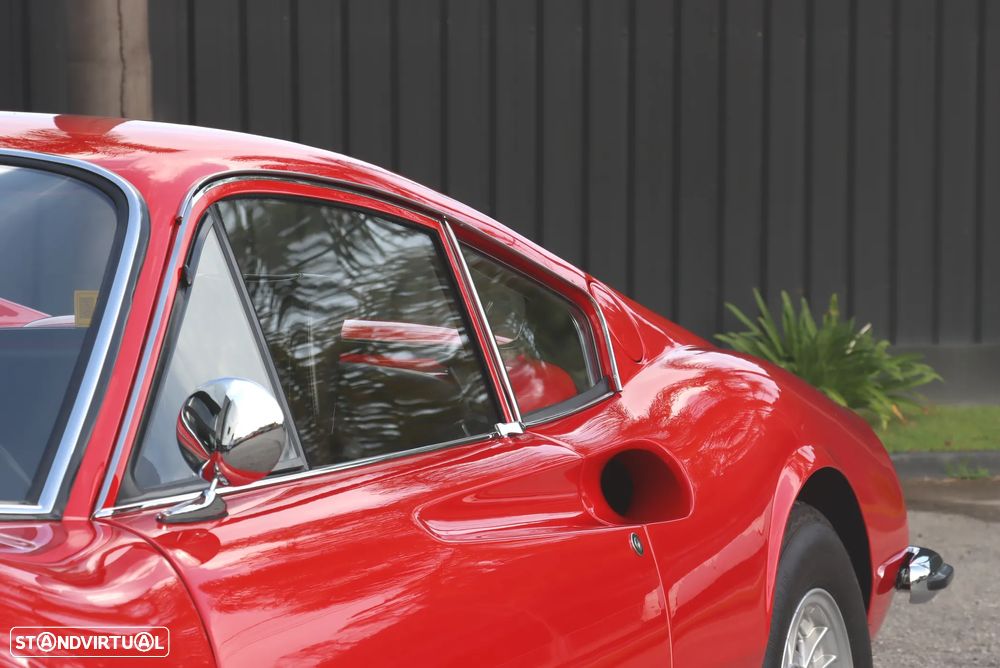 Ferrari Dino - 5