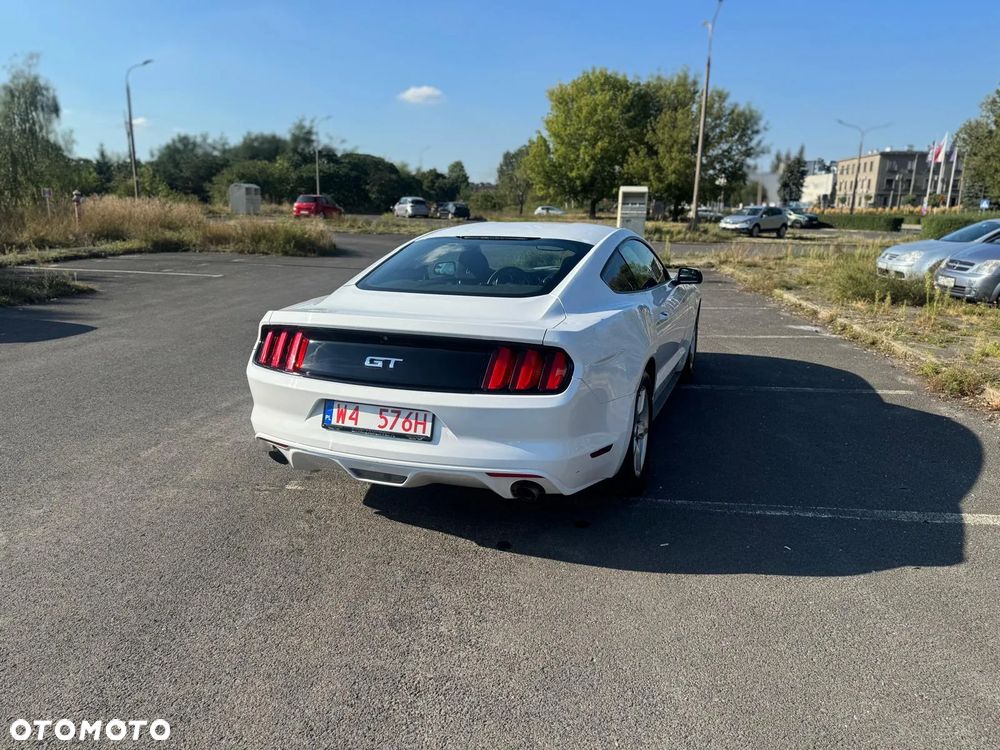 Ford Mustang - 22