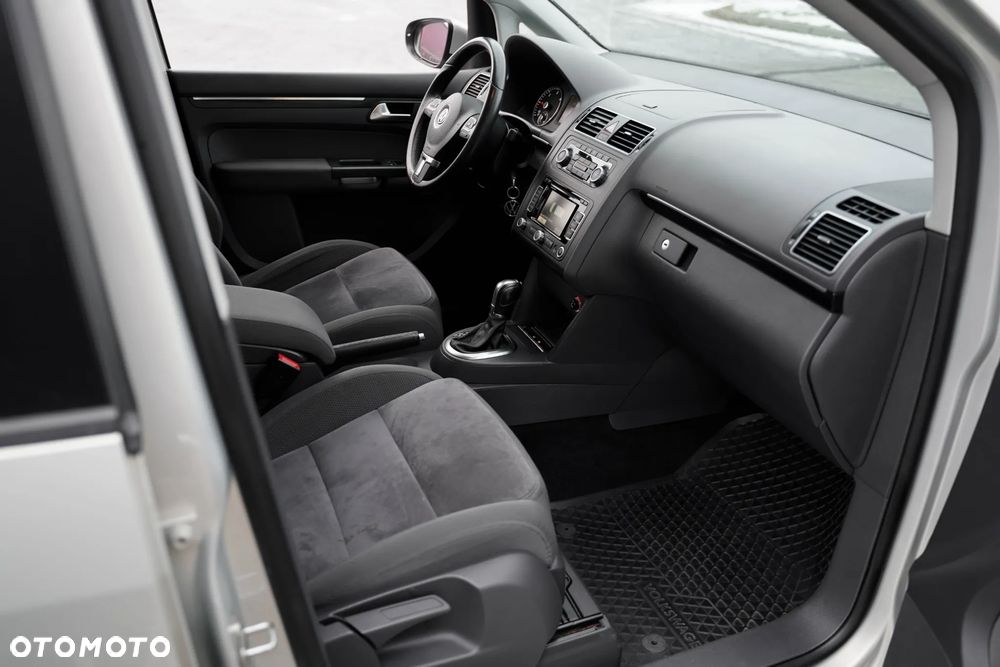 Volkswagen Touran 2.0 TDI DPF DSG R-Line Edition - 14