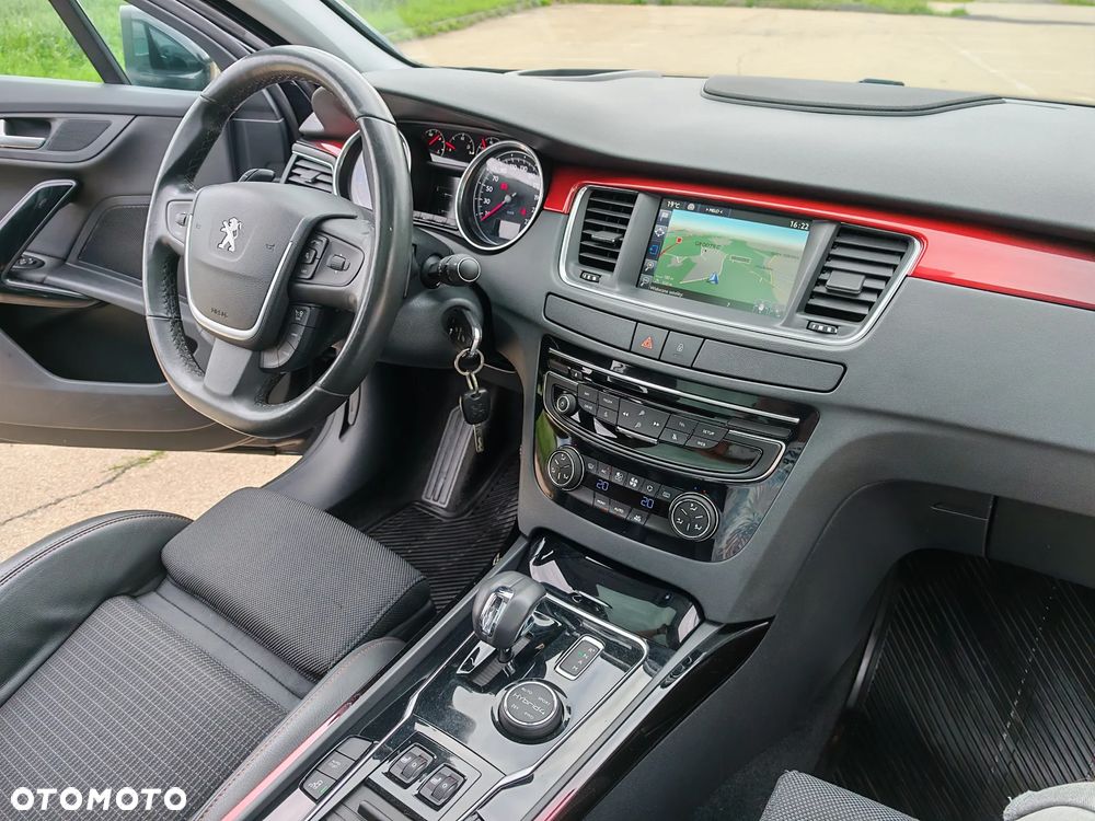 Peugeot 508 RXH Hybrid4 - 18