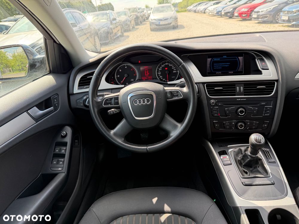 Audi A4 Limousine 2.0 TDI DPF Ambiente - 30