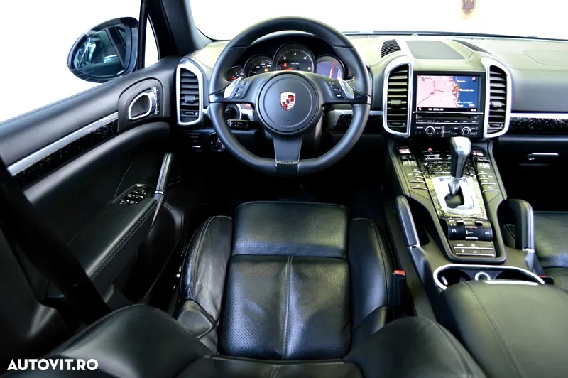 Porsche Cayenne - 15