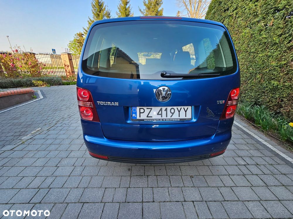 Volkswagen Touran 1.4 TSI Conceptline DSG - 3