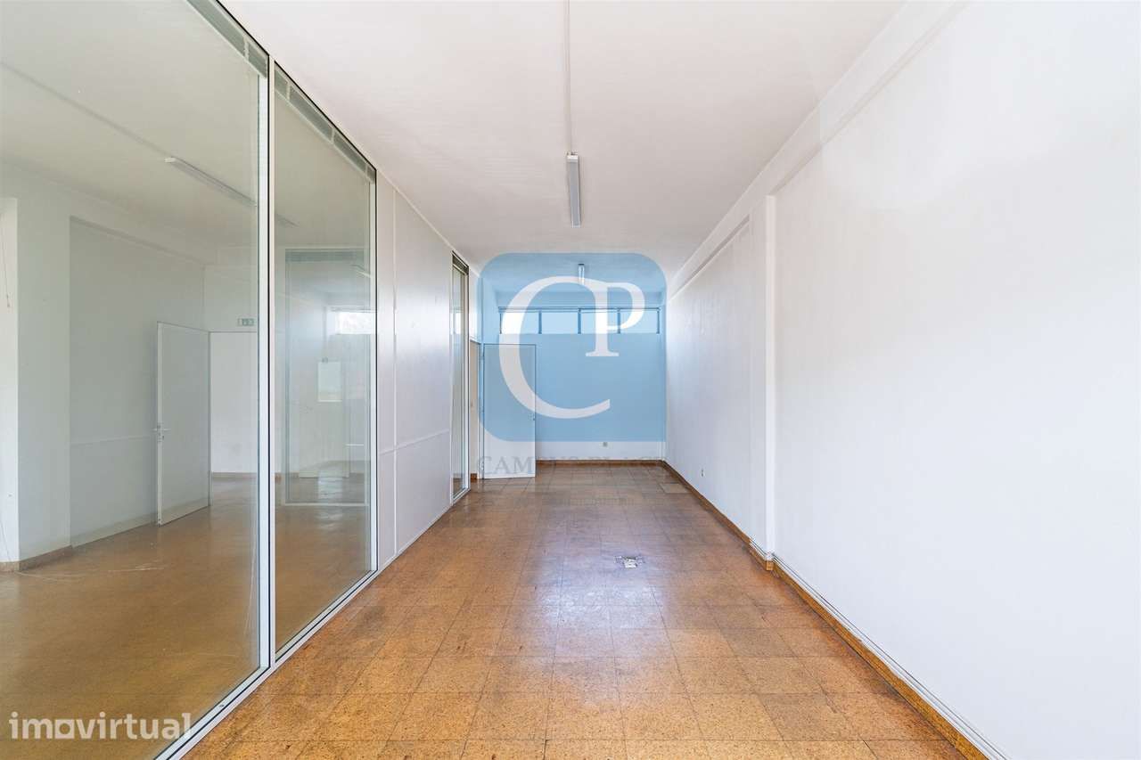 Espaço comercial para serviços ou escritório em Leça da Palmeira - Grande imagem: 3/20
