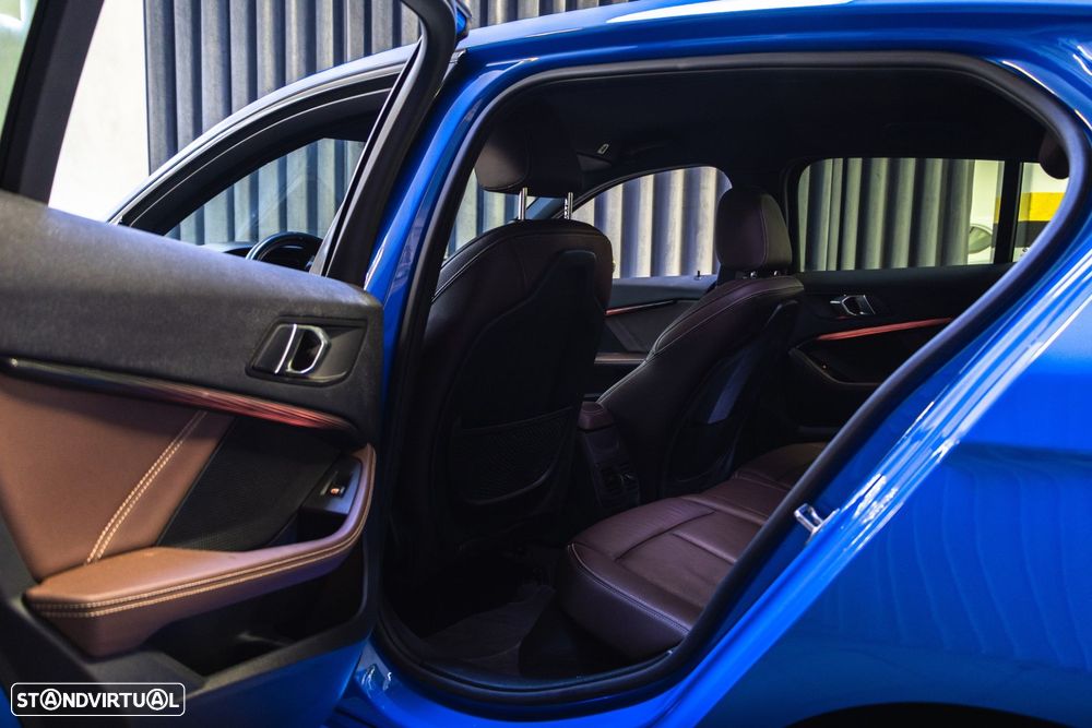 BMW 118 i Pack Desportivo M Auto - 22