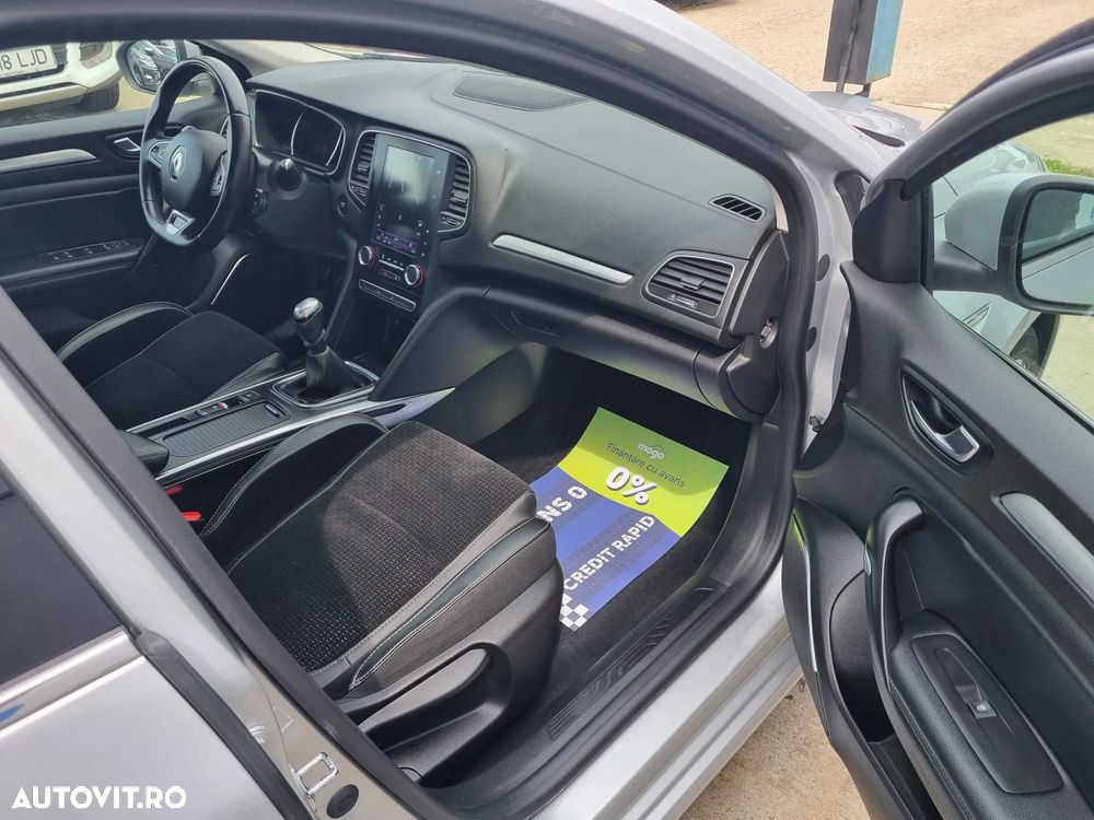 Renault Megane Blue dCi 116 Intens - 11