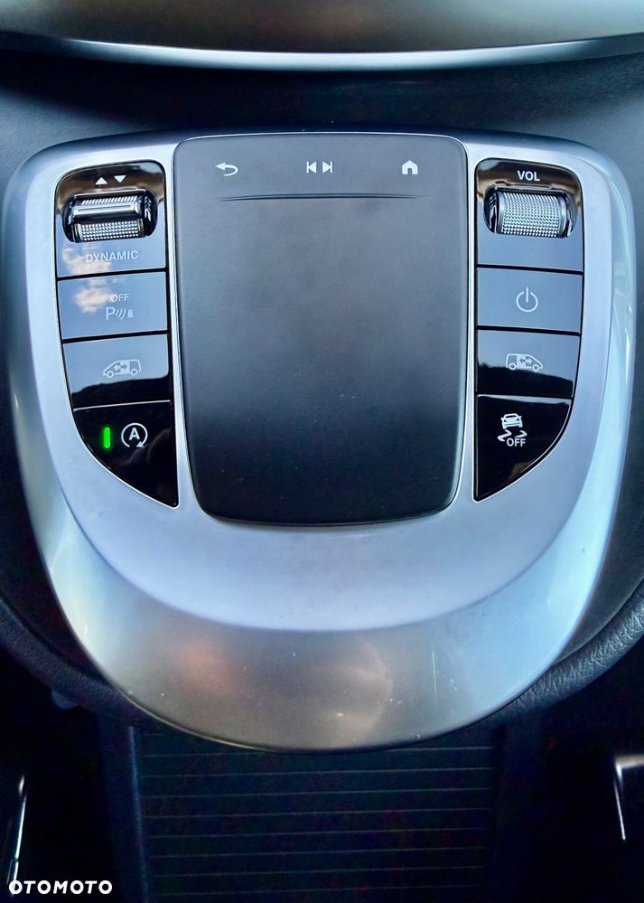 Mercedes-Benz Klasa V - 20