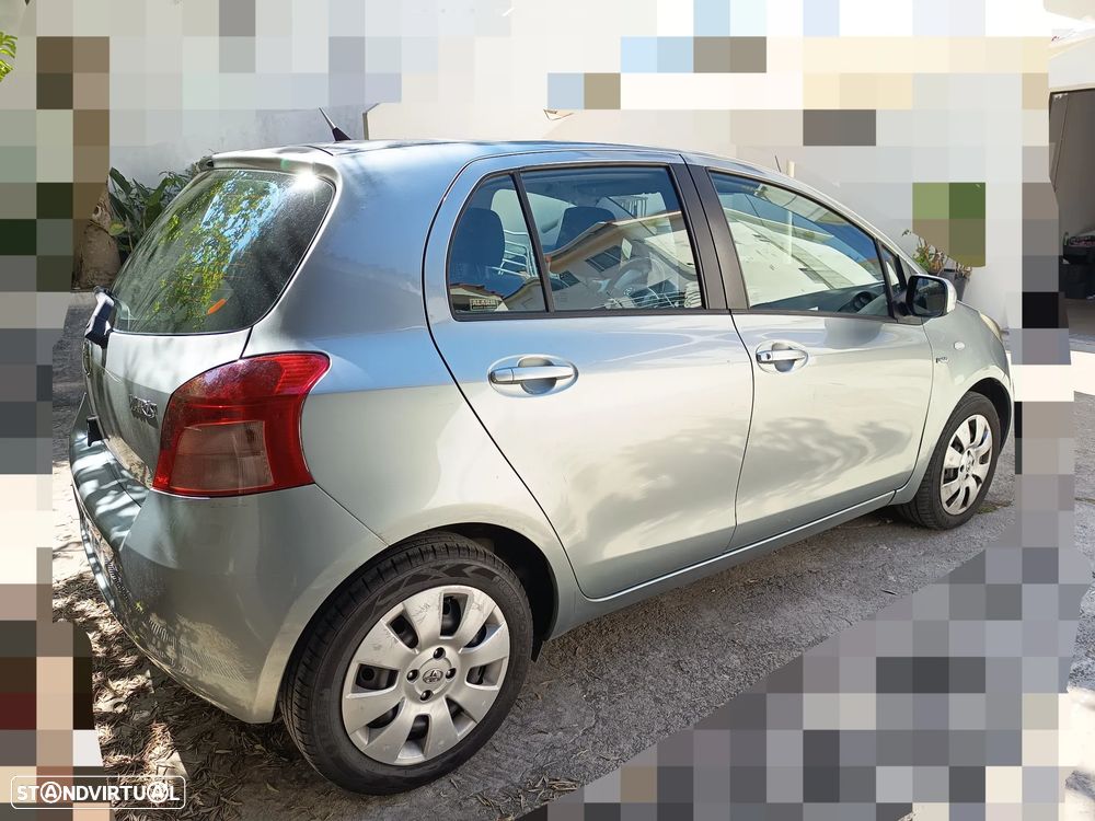 Toyota Yaris 1.4 D-4D AC Manual - 12