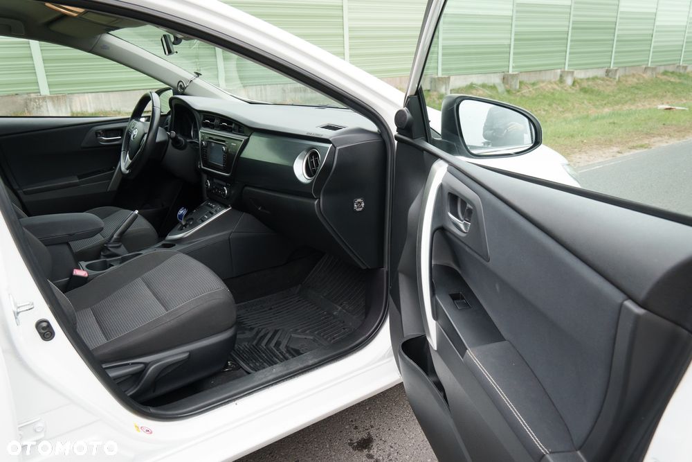 Toyota Auris - 9