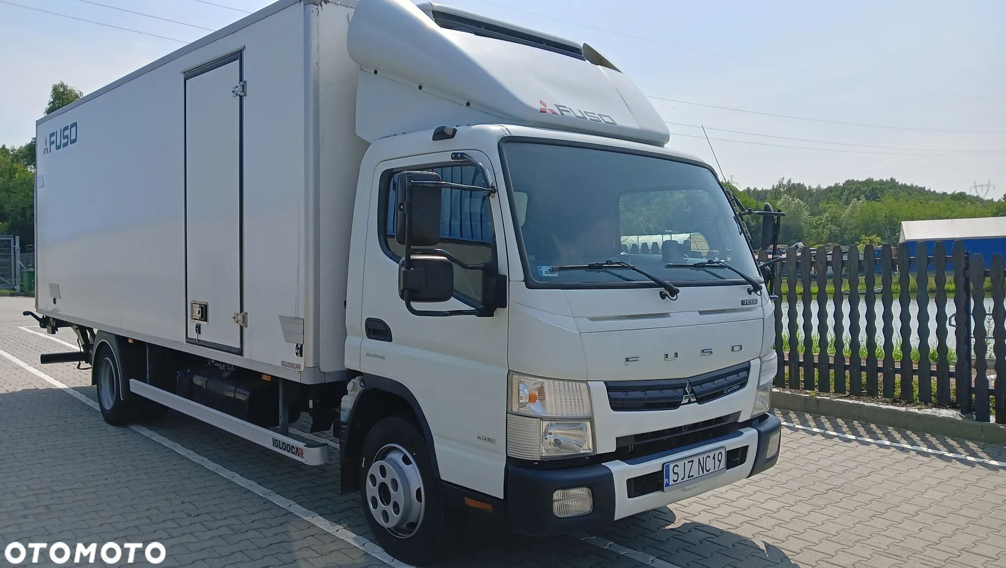 FUSO Mitsubishi Canter 7C15 - 1