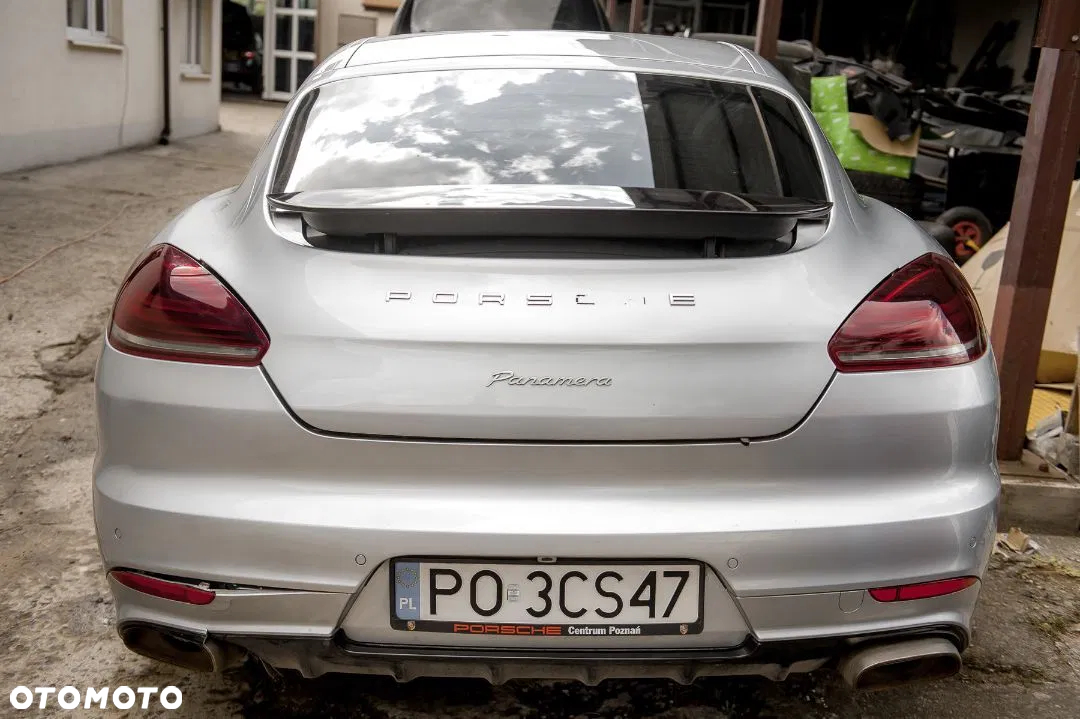 Porsche Panamera Standard - 32