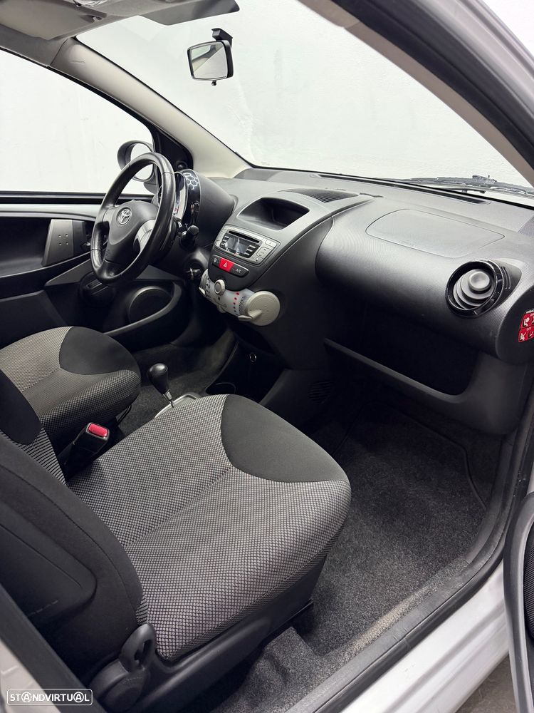Toyota Aygo 1.0 Sport Pack MM - 9