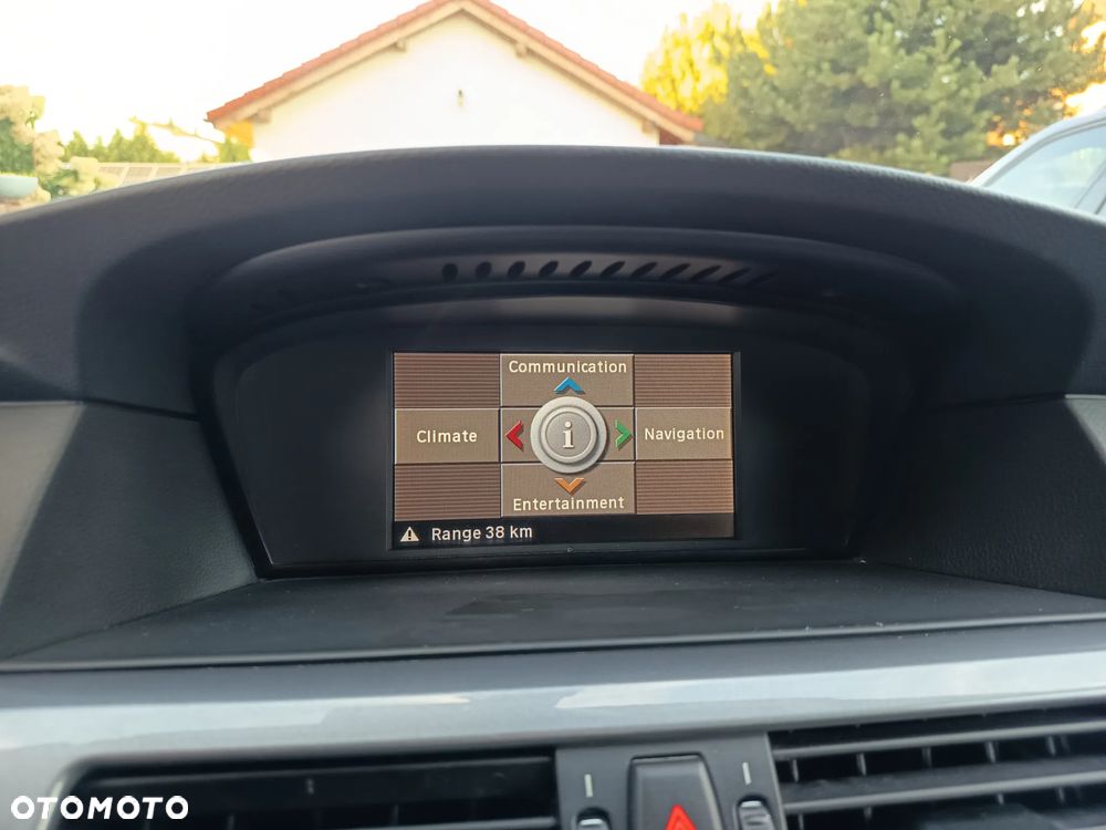 BMW Seria 5 525d - 19