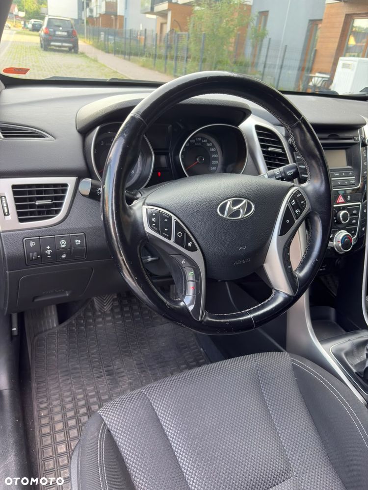 Hyundai i30 1.4 Comfort - 12