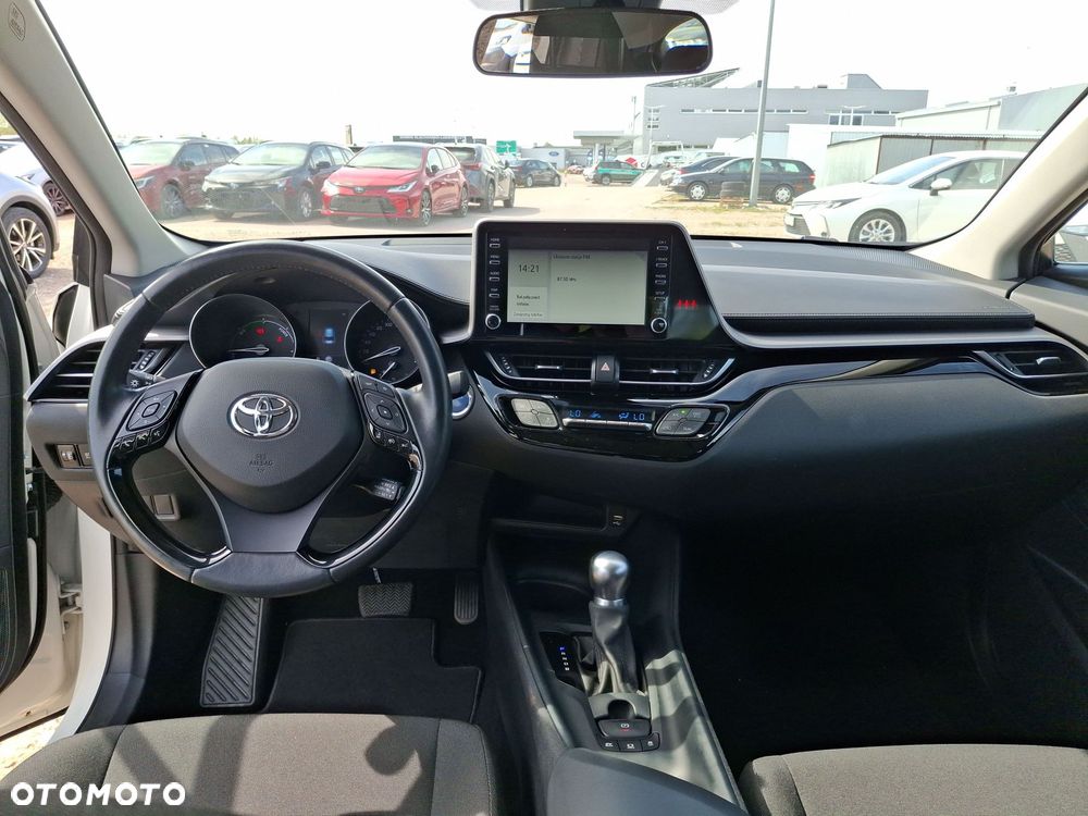 Toyota C-HR - 11