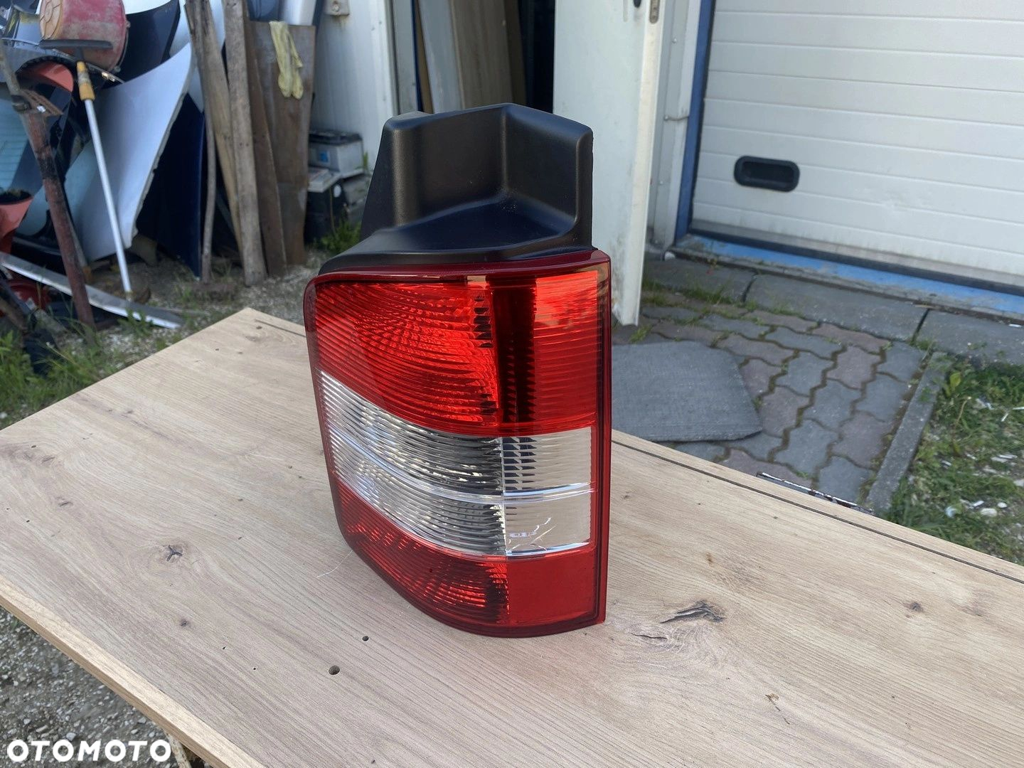 LAMPA TYŁ TYLNA PRAWA VW T5 7H0945096L - 3