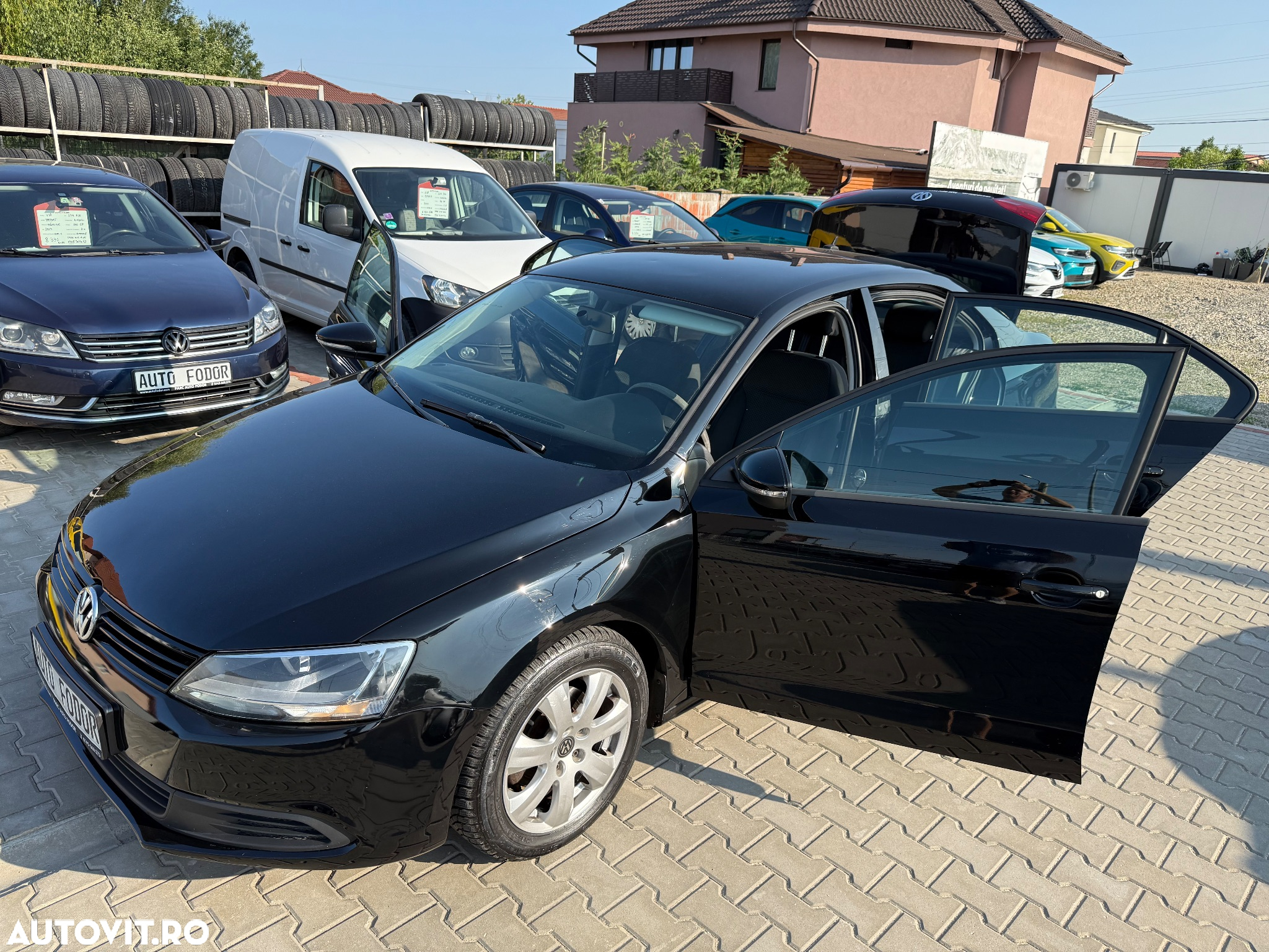 Volkswagen Jetta 1.6 TDI Blue Motion Technology Comfortline - 39