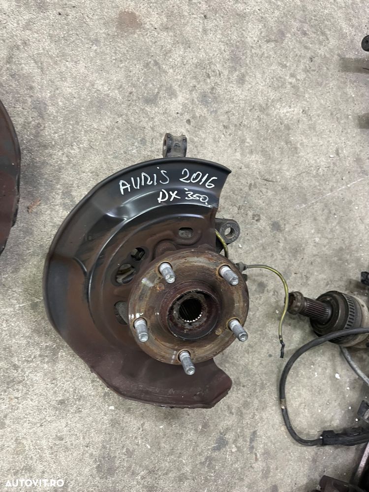 Fuzete fata Toyota auris 1.8 Hibrid 2013-2018 - 3