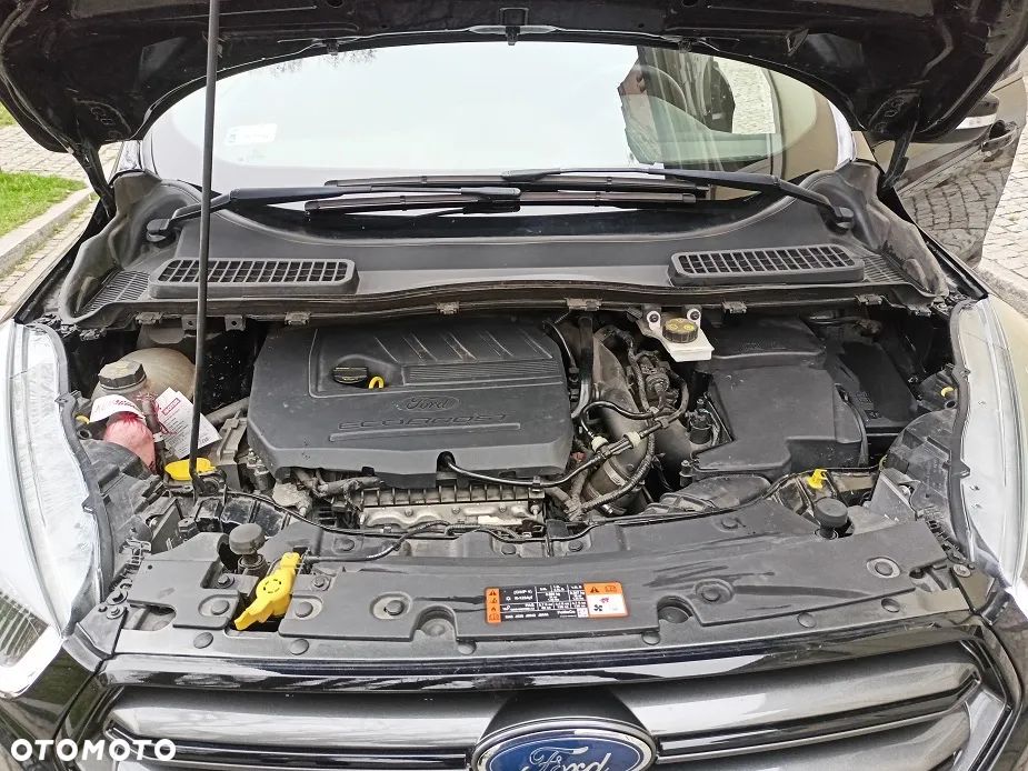 Ford Kuga 1.5 EcoBoost 2x4 ST-Line - 28