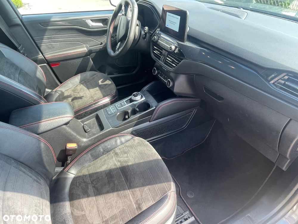 Ford Kuga 2.5 Duratec PHEV ST-LINE - 9