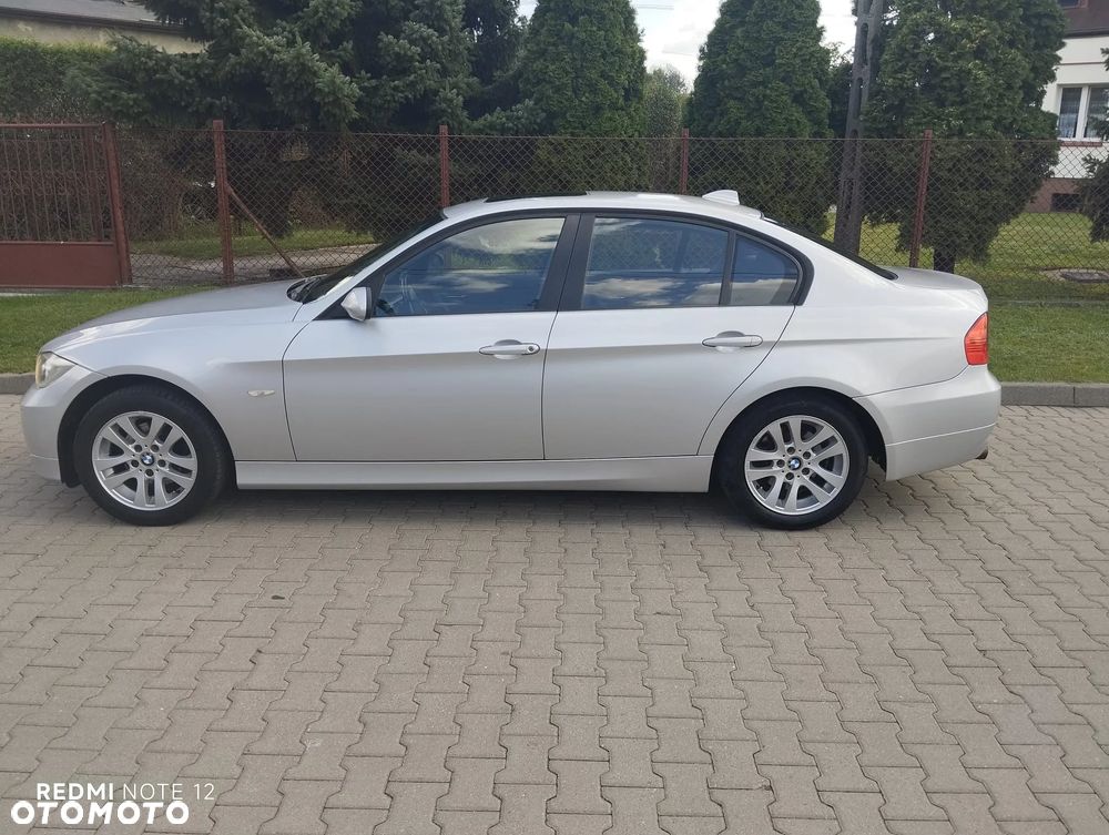 BMW Seria 3 ver-320i - 2