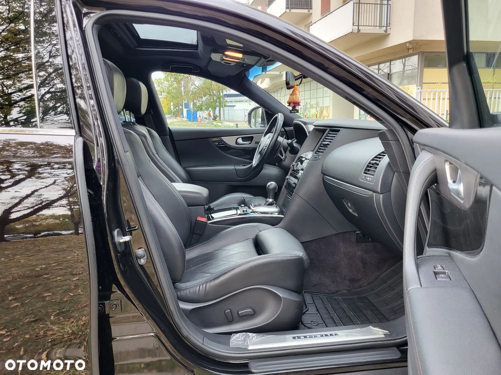 Infiniti Q70 3.0d S Premium - 36