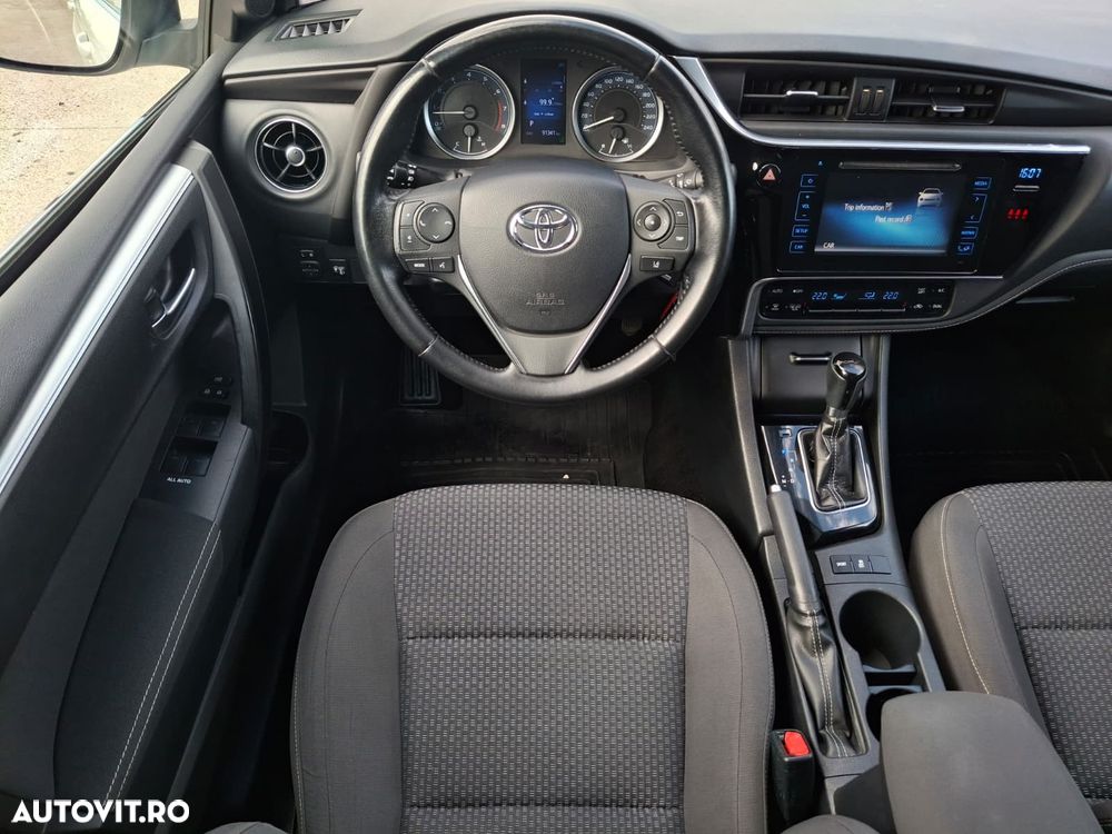 Toyota Corolla - 15