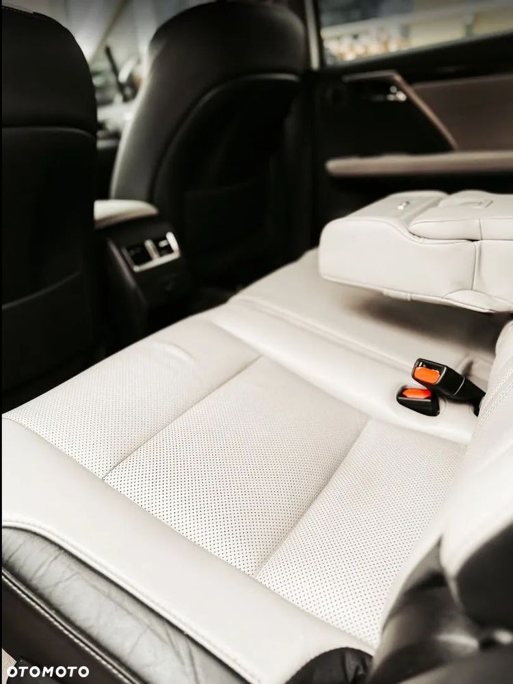 Lexus RX - 10