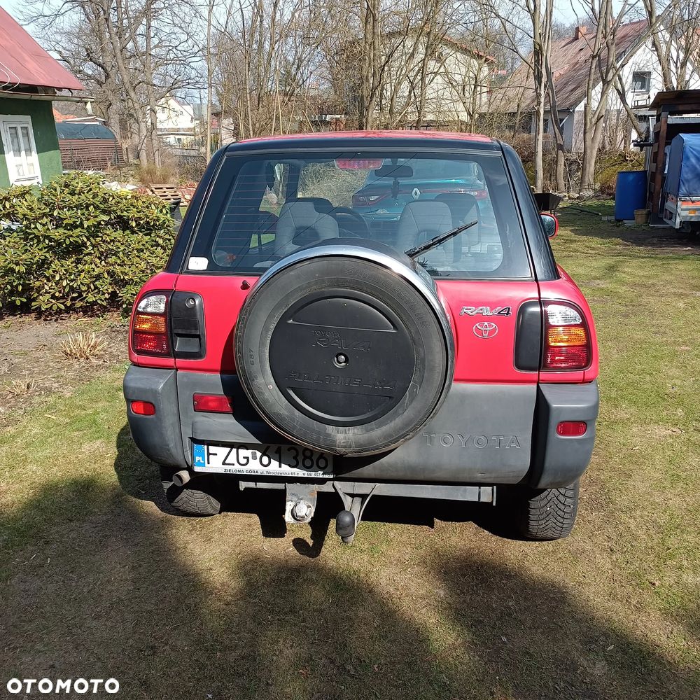 Toyota RAV4 2.0 GLi - 4