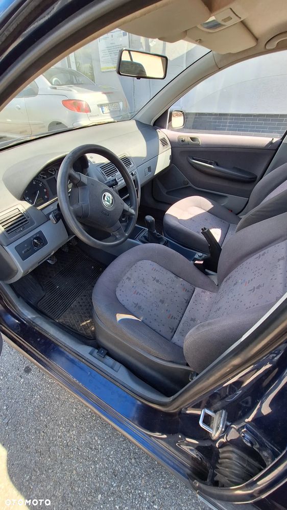 Skoda Fabia - 11