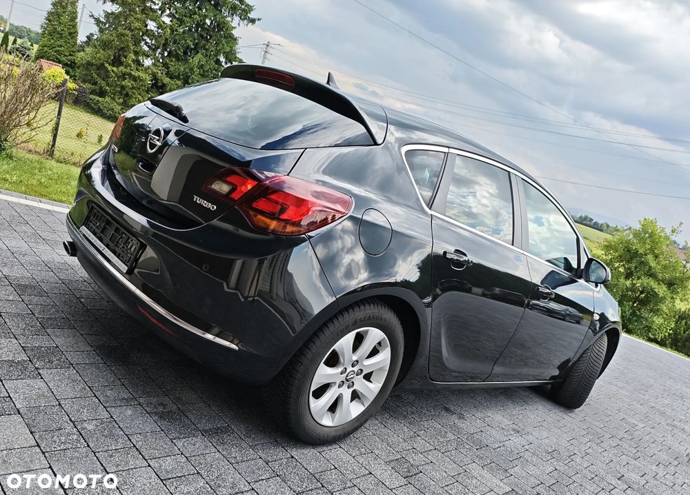 Opel Astra 1.4 Turbo Exklusiv - 3
