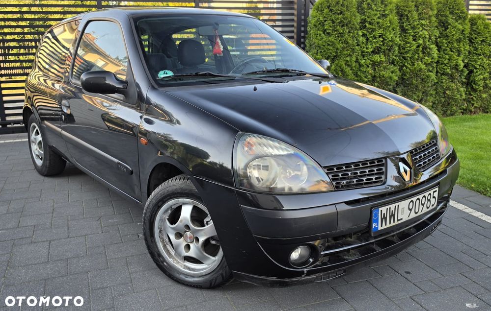 Renault Clio 1.2 16V Emotion - 10