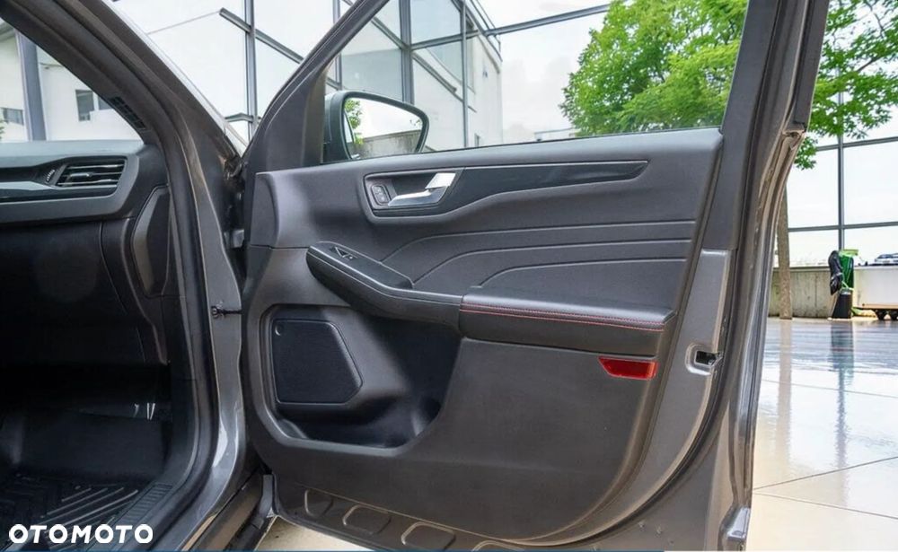 Ford Escape 2.0 EcoBoost AWD Titanium - 31