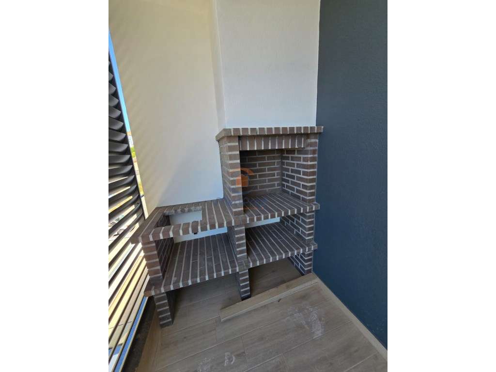 Apartamento T2 NOVO com Terraço de 20 m2 e BOX | Condomínio privado... - Grande imagem: 5/54