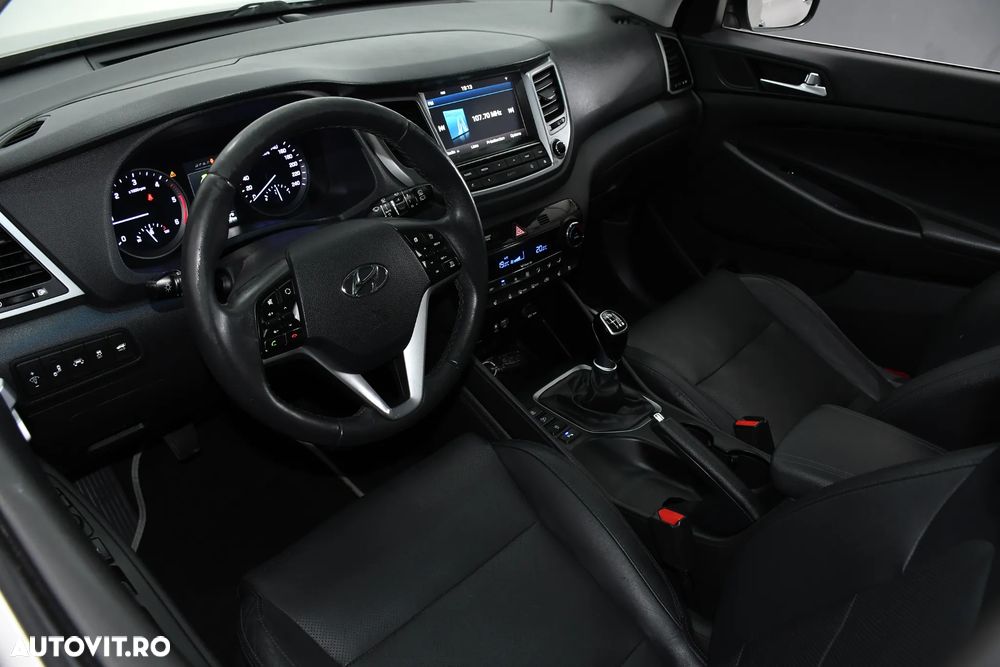 Hyundai Tucson 2.0 CRDI 2WD Style - 16