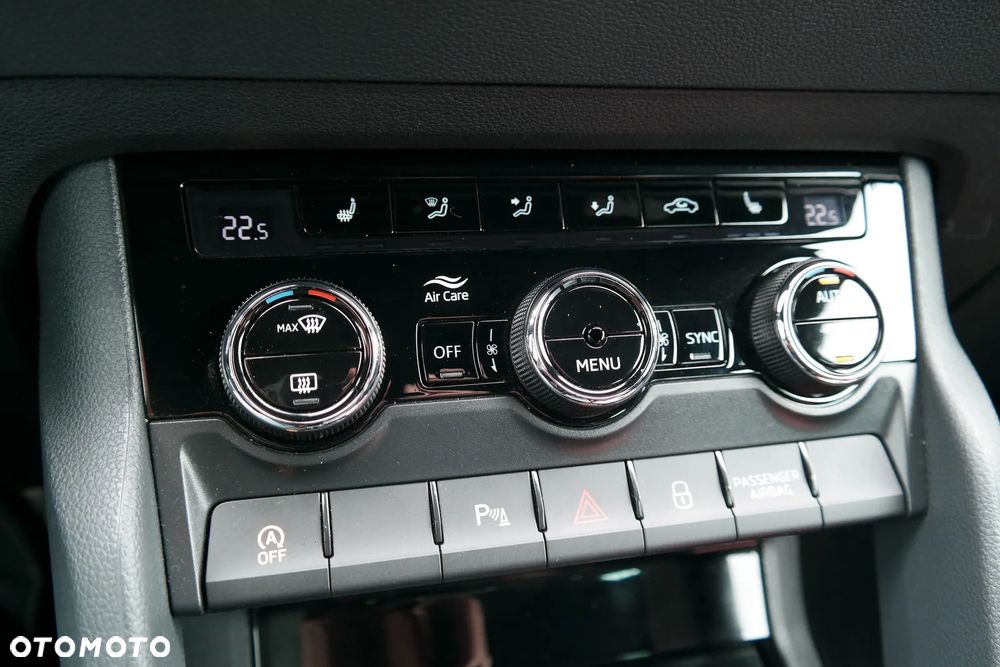 Skoda Karoq 1.5 TSI ACT Sportline DSG - 32