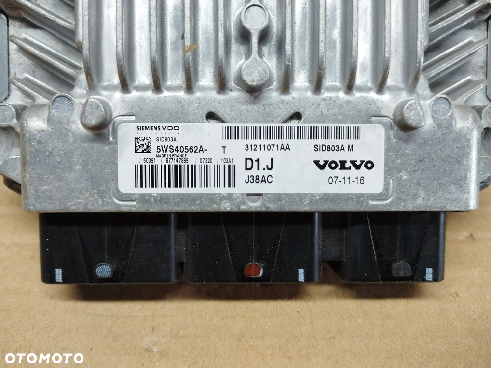 VOLVO C30 S40 C70 V50 2.0 D 136KM KOMPUTER STEROWNIK SILNIKA 31211071AA - 2