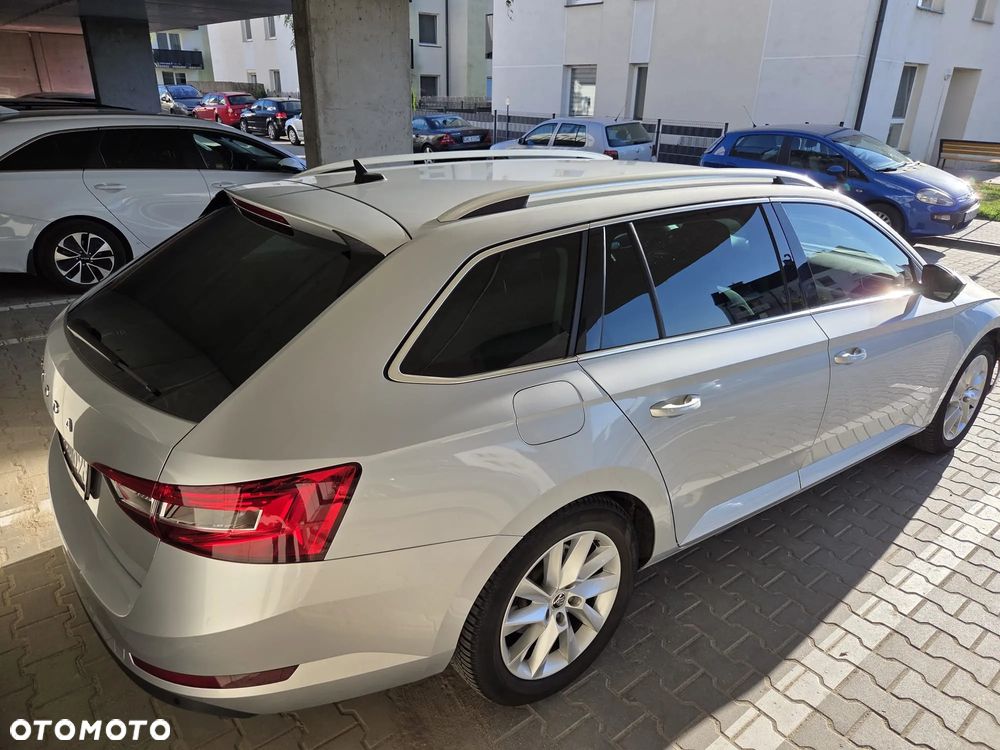 Skoda Superb 1.5 TSI Ambition DSG - 7