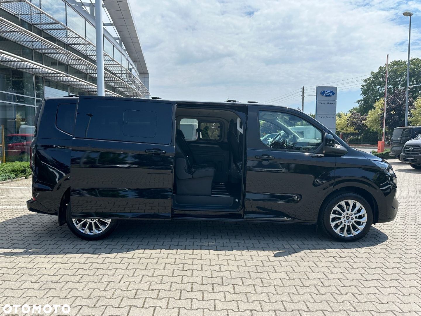 Ford Tourneo Custom - 7