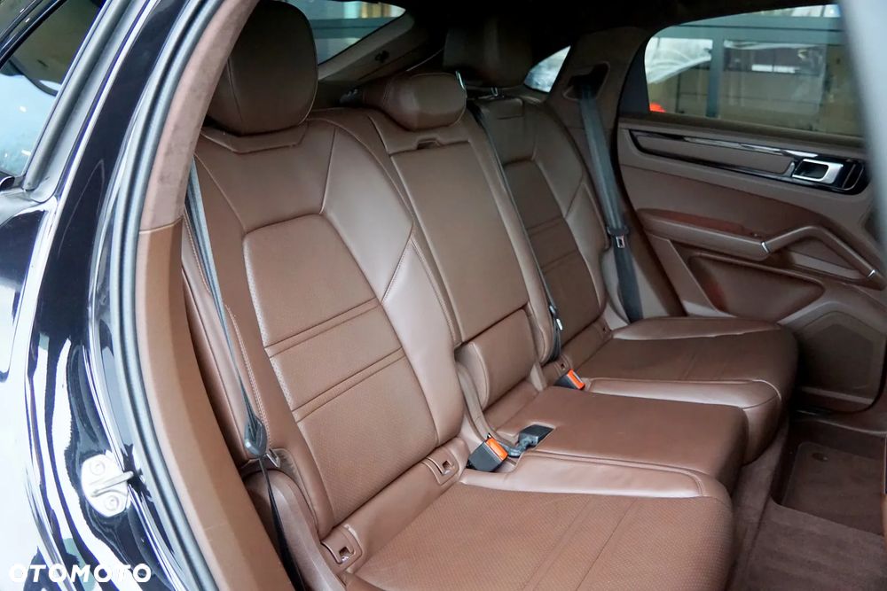 Porsche Cayenne GTS Tiptronic S - 26