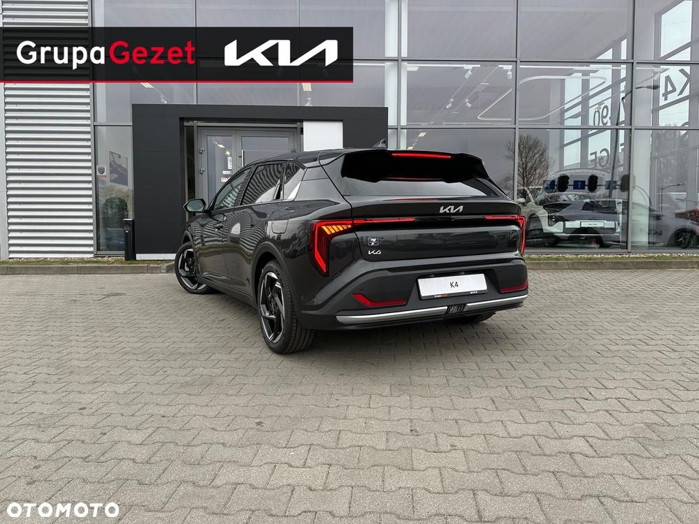 Kia K4 - 5