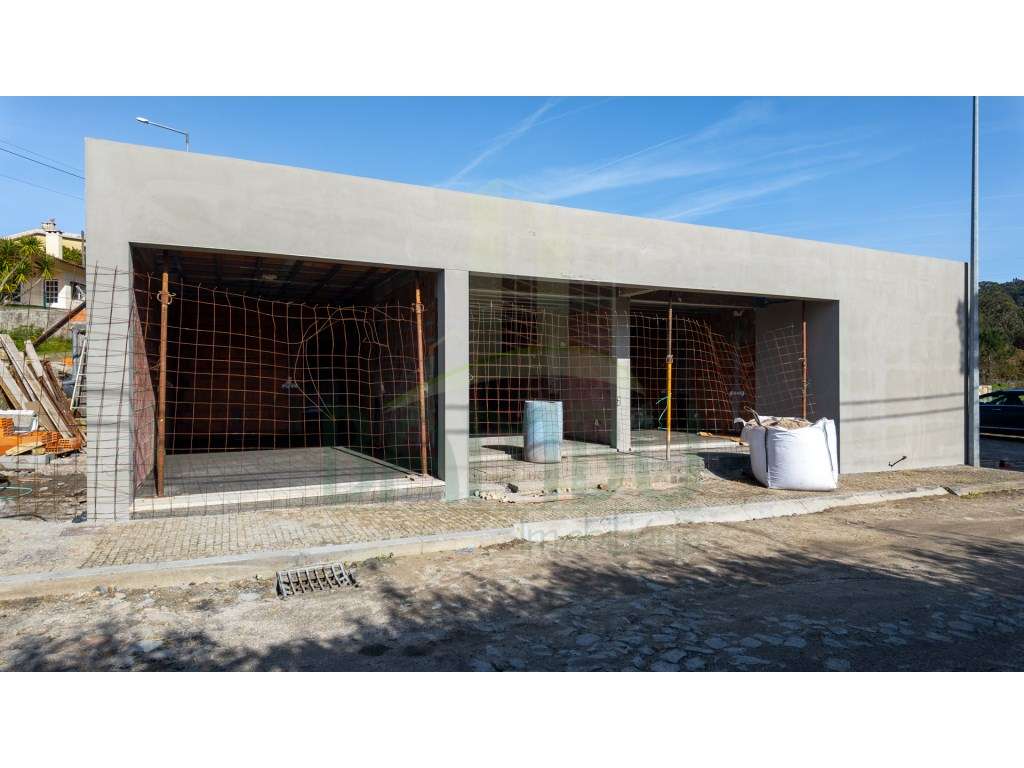 Vilar de Mouros - Moradia térrea T3 com piscina - Grande imagem: 2/26