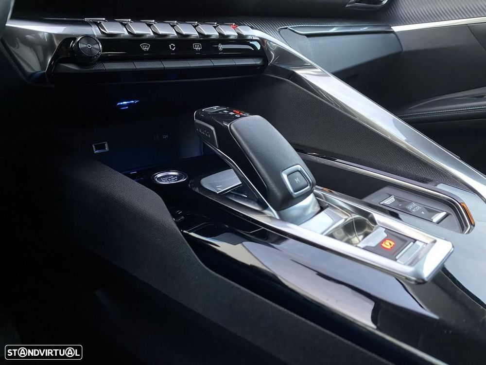 Peugeot 5008 1.5 BlueHDi Allure EAT8 - 22