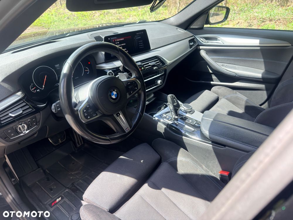 BMW Seria 5 540i xDrive - 4